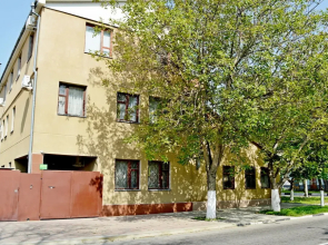 Guest House on Chernomorskaya Ulitsa