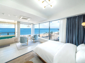 Busan Grey Sands Poolvilla Pension