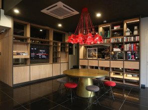 Avenue J Hotel Central Market KL