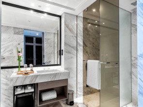 Taj Jumeirah Lakes Towers