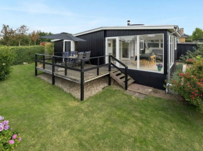 "Albricus" - 250m from the sea in SE Jutland