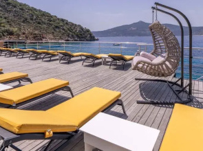 Green Beach Hotel