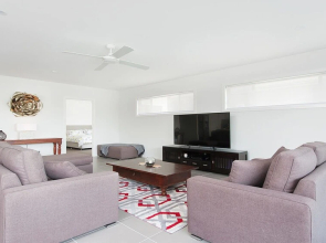 6 Bagnall Avenue