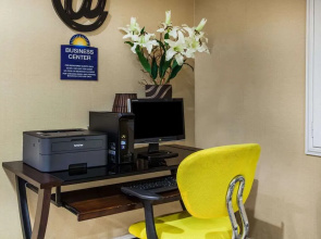 Days Inn And Suites Antioch