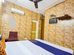 SPOT ON 68349 Kaka Hotel