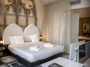 Martin’s Dream Hotel