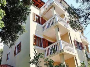 Apartments Mira 218