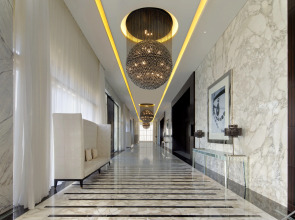 Le Meridien Dubai Hotel & Conference Centre