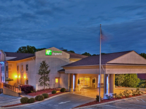 Holiday Inn Express Hotel & Suites Chattanooga-Hixson by IHG