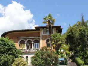 Apartments Komel