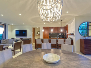 Sunny Vacation Condo 4