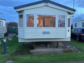 3 Bedroom Caravan - Sleeps 6, Pool & Garden