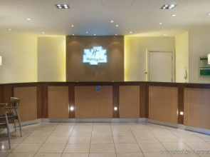 Holiday Inn London-Gatwick Airport by IHG