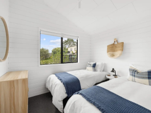 Haruru Cottages