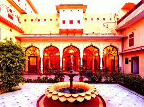 Karnot Mahal