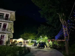 Zhuxian Mountain Villa