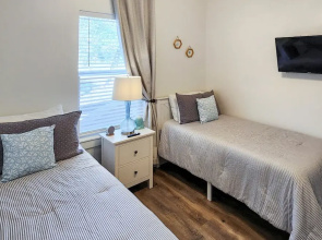 Home at Holiday Beach - Castaway at Misty Oak!