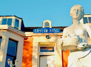 Tayview Hotel