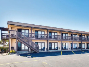 'beachfront 14' Condo on Old Orchard Beach