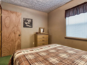 Nature's View - Enjoy Nature At Its Best! 3 Bedroom Cabin by RedAwning
