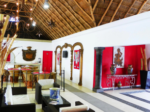 Zar Manzanillo