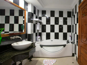 Hotel Somadevi Angkor Resort & Spa