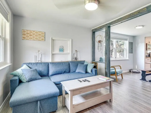 Centrally Located Merritt Island Cottage w/ Deck!