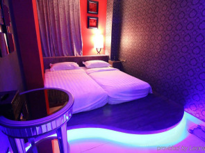 Arenaa Mountbatten Boutique Hotel