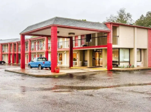 Econo Lodge Inn & Suites Fort Rucker