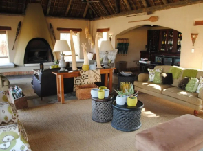 Thornybush Simbambili Lodge