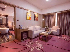 La Perle International Hotel - Free shuttle between hotel and Exhibition Center during Canton Fair & Exhibitor registration Counter