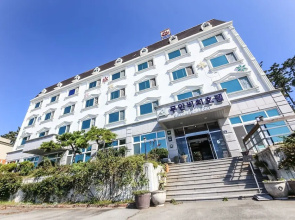 Muan Beach Hotel