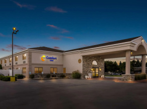 Comfort Inn & Suites Ludington near US-10