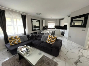 Apartment in Edgware with 2 Double Bedroom