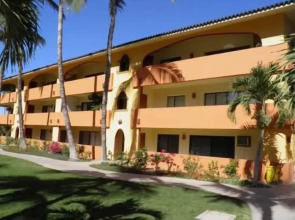 Marina Sol Condo with Jacuzzi, Easy Walk to Beach by RedAwning