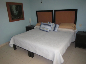 Villa Magna 1 Bedroom Tower 3 on 2nd Floor Oceanfront Sleep up to 4
