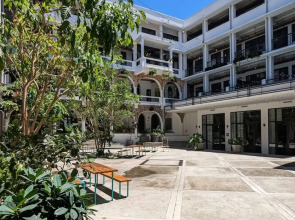 w Outstanding 1BR in Santa Ana