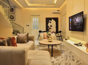 Jam Manor Suites and Apartment