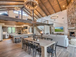 At Whispering Pines 4 Bedroom Home by RedAwning
