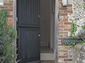 Giddy Cottage