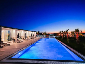 Lumeris lakeview Suites and SPA
