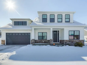 2 Mi to Notre Dame: Spacious Home w/ Private Yard