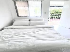 OYO 929 Blanche Hotel