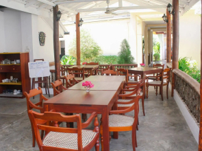 Blue Eyes Inn