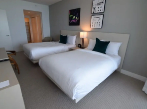 Beautiful Ocean Front 3 Bed 3 Bath @ Hyde Resort!