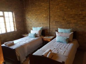 Buffalo Hill Safari Lodge
