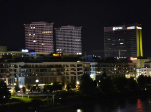Panorama Apartment with Free Parking