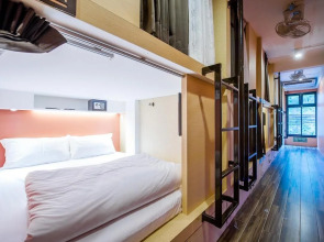 Matchbox Bangkok Hostel