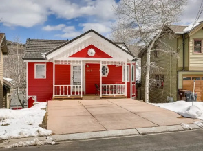 1044 Lowell Avenue by Wyndham Vacation Rentals