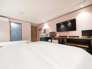 Hotel S Shinchon